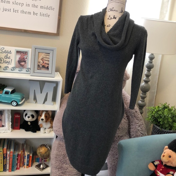 Old Navy Dresses & Skirts - Old Navy Maternity Cowl Neck Dress XS